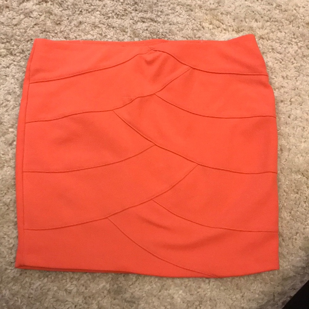 M mini skirt